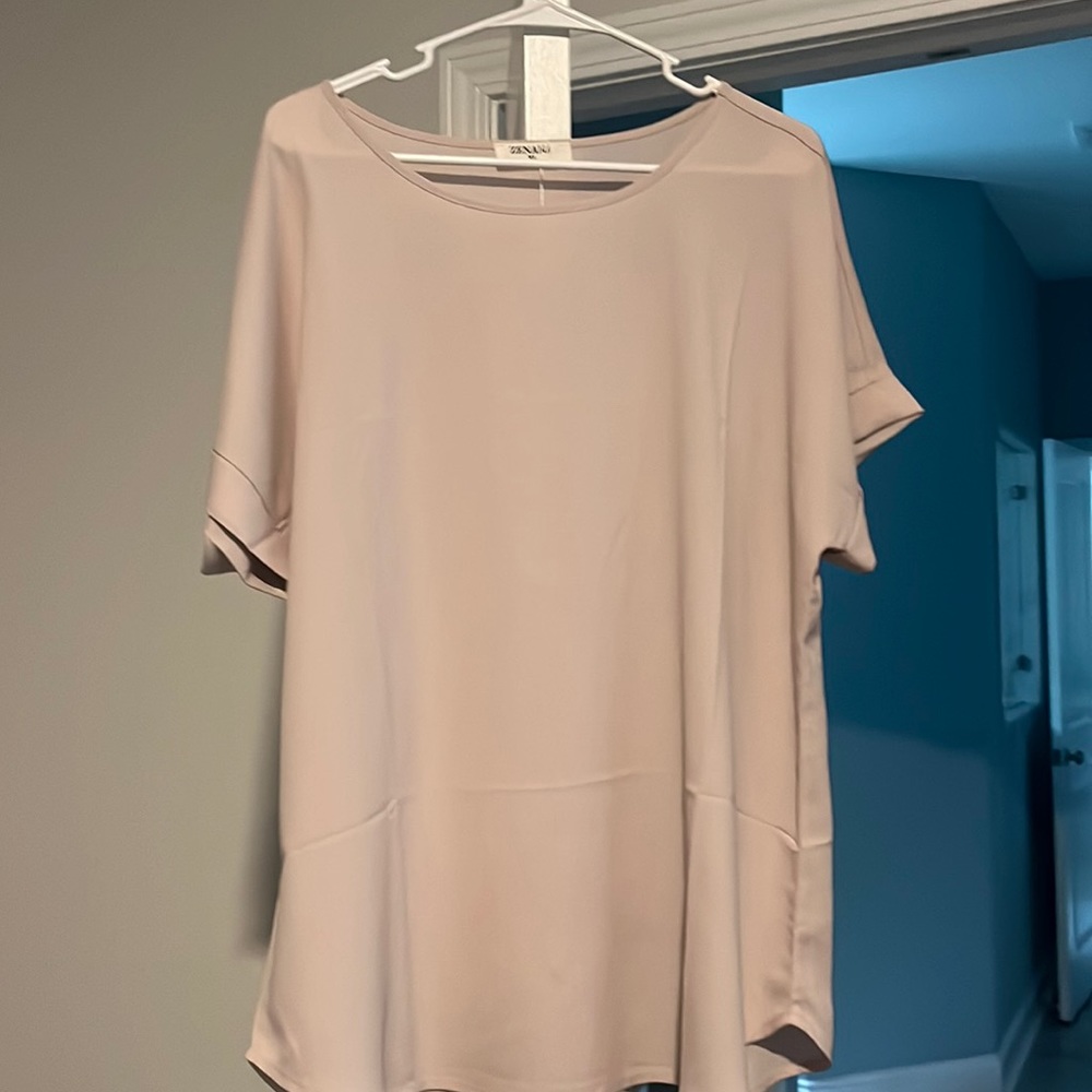 Very cute silky top